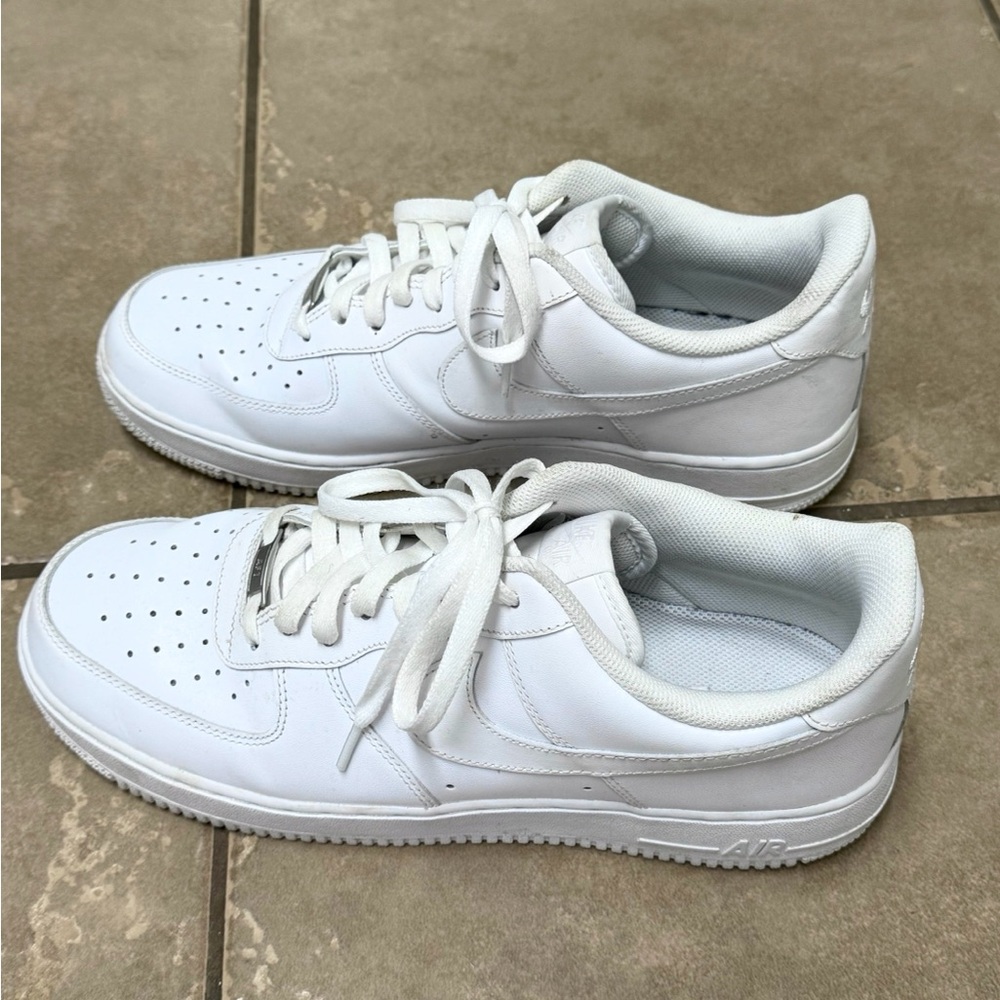 Men's Nike Air Force 1 '07 low-top sneakers - Size 12